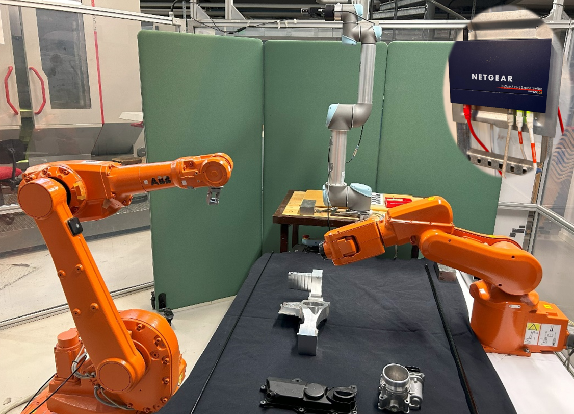 Establishment and Synchronisation of Digital Twins for Multi-robot Systems in Manufacturing